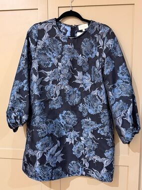 entro Blue and Black Floral Jacquard Tunic